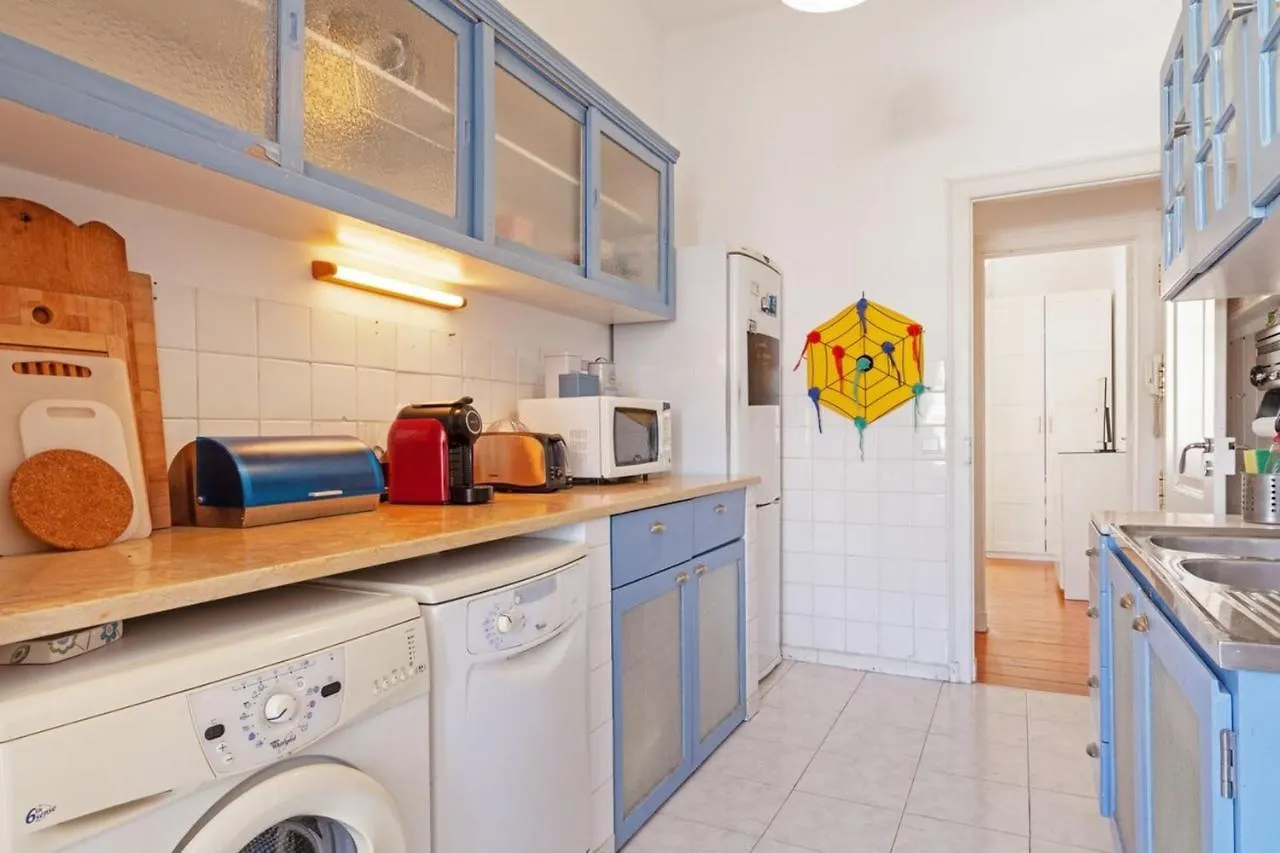 Quiet 3 Bedroom Apartment In Lisboa