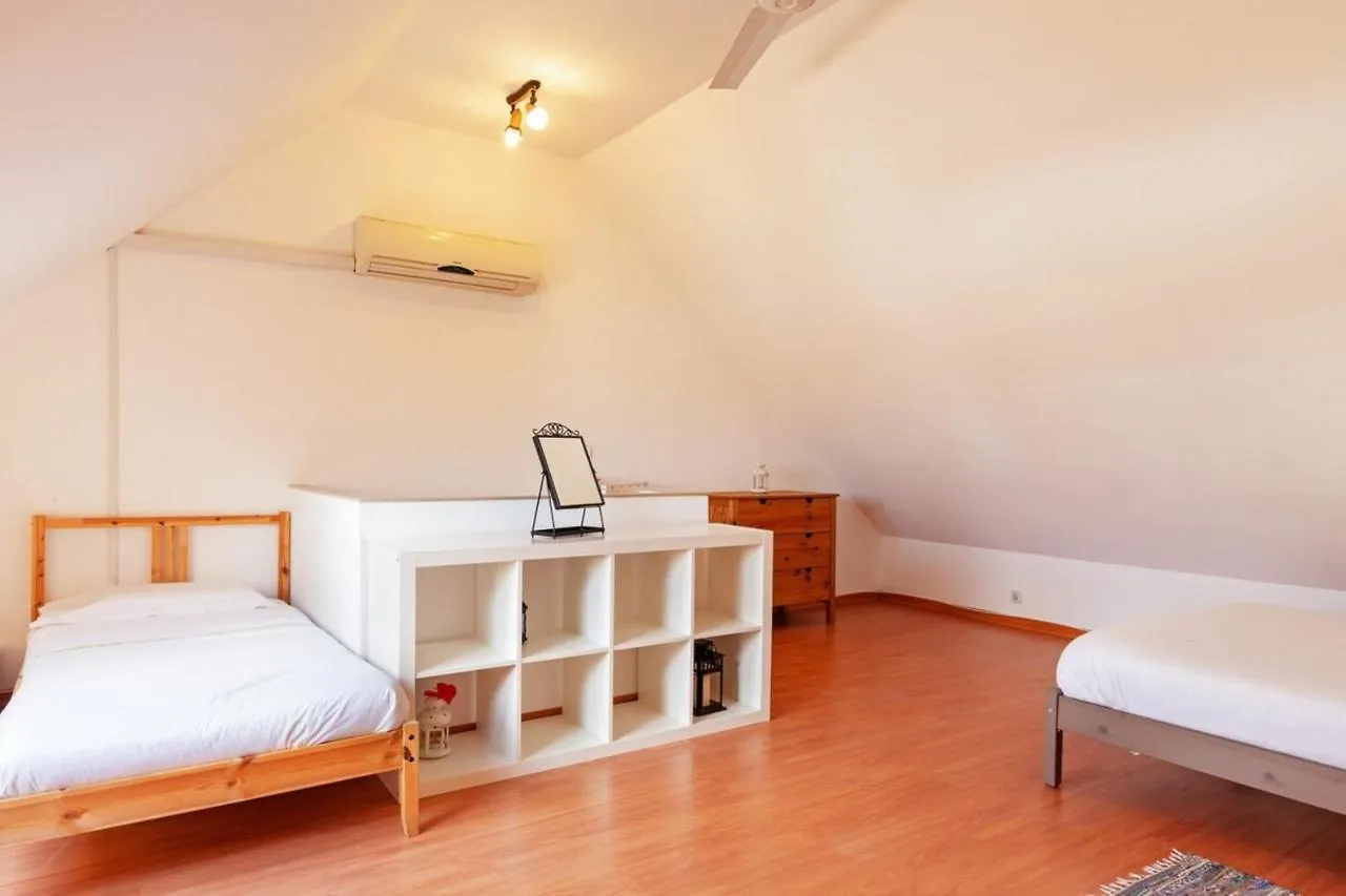 Quiet 3 Bedroom Apartment In Lisboa