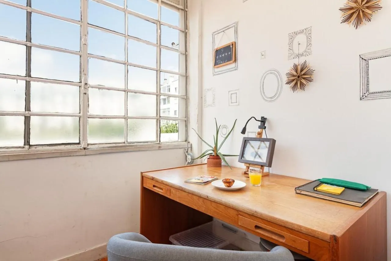 Quiet 3 Bedroom Apartment In Lisboa 0*,